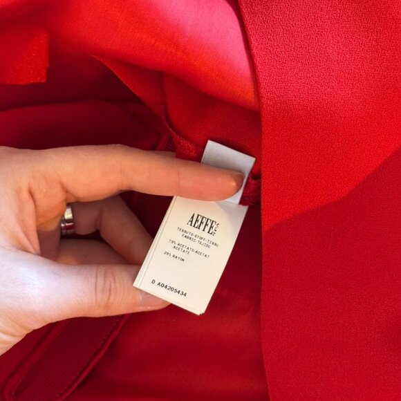 Boutique Moschino Red Dress with a White Bow Collar - NEVER WORN - brand new - Picture 6 of 7